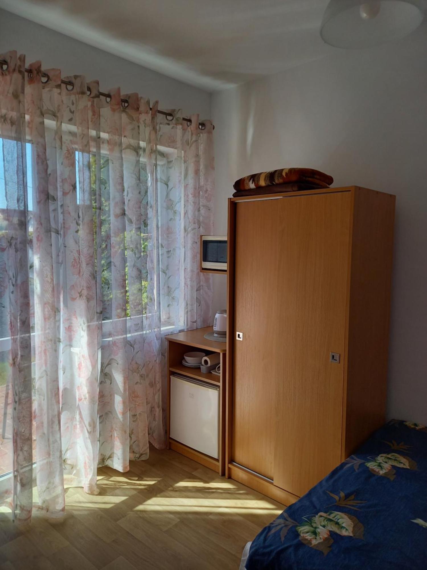 Pokoje Goscinne U Teresy Mrzeżyno Exterior foto