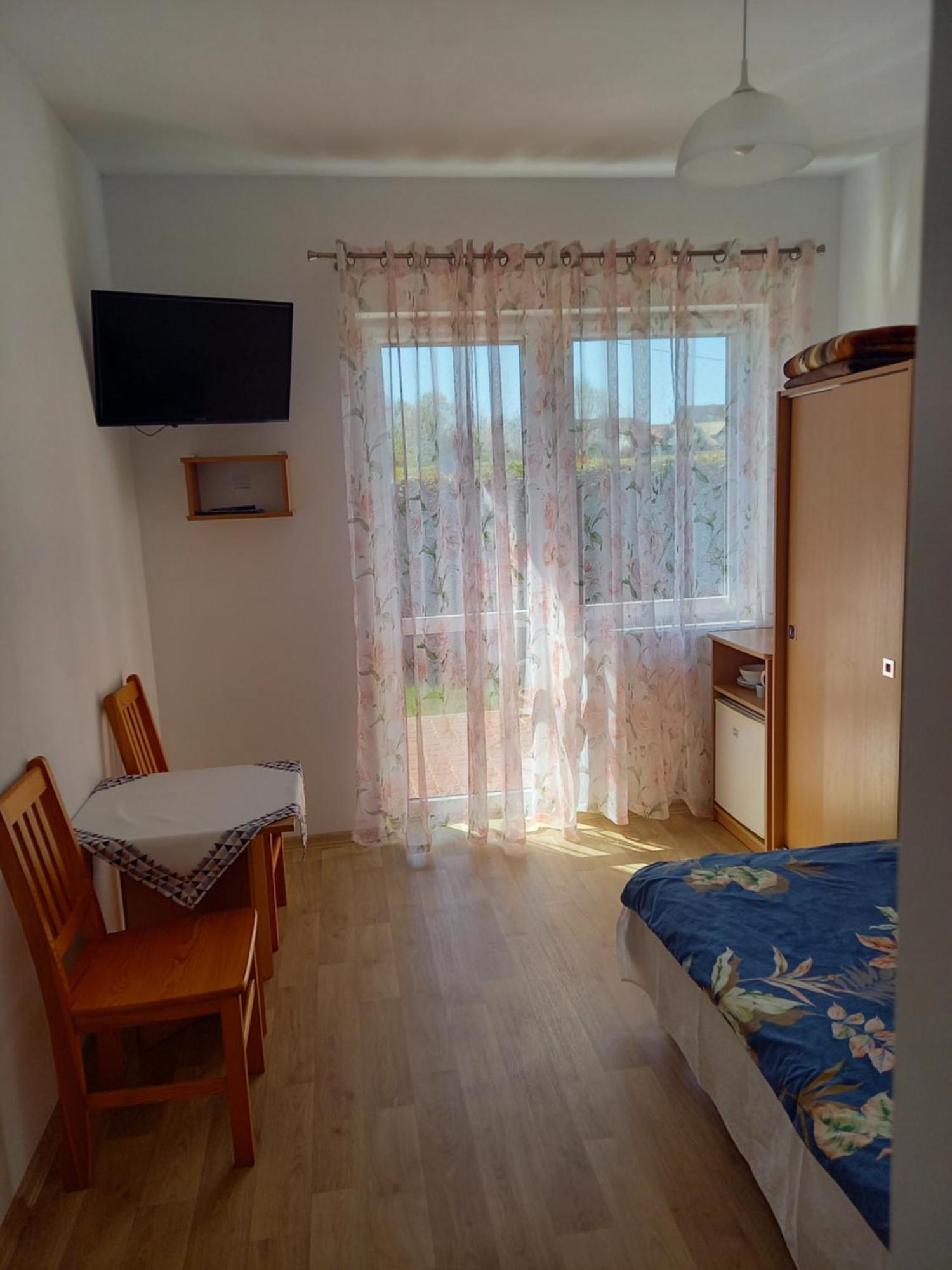 Pokoje Goscinne U Teresy Mrzeżyno Exterior foto