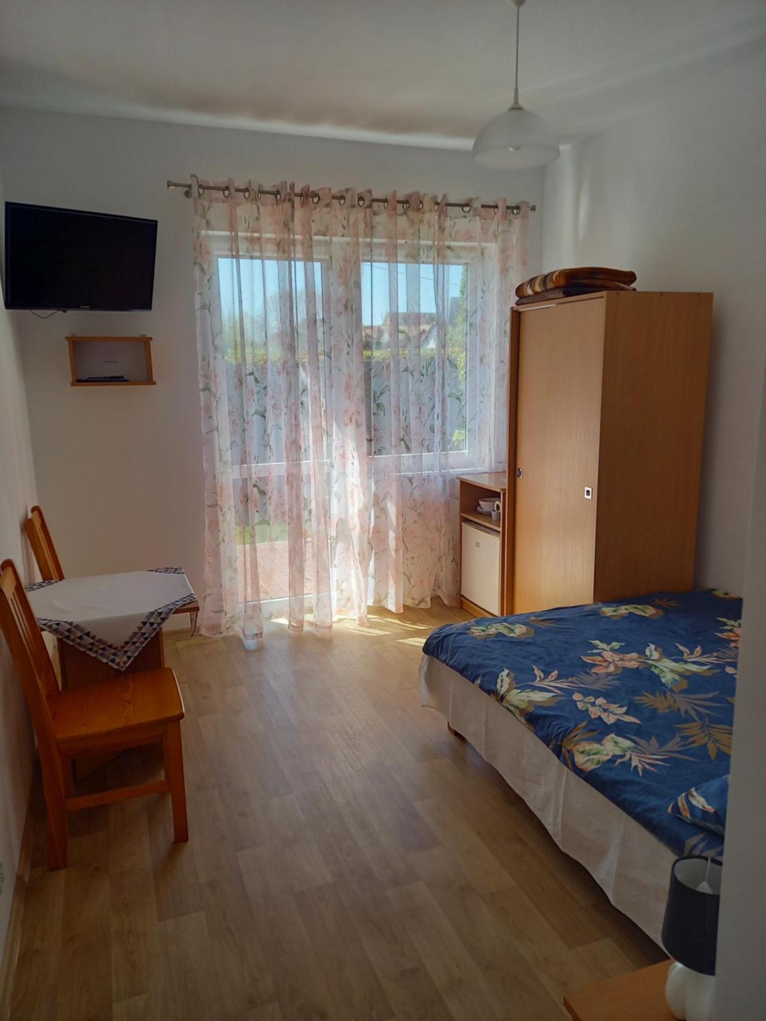 Pokoje Goscinne U Teresy Mrzeżyno Exterior foto