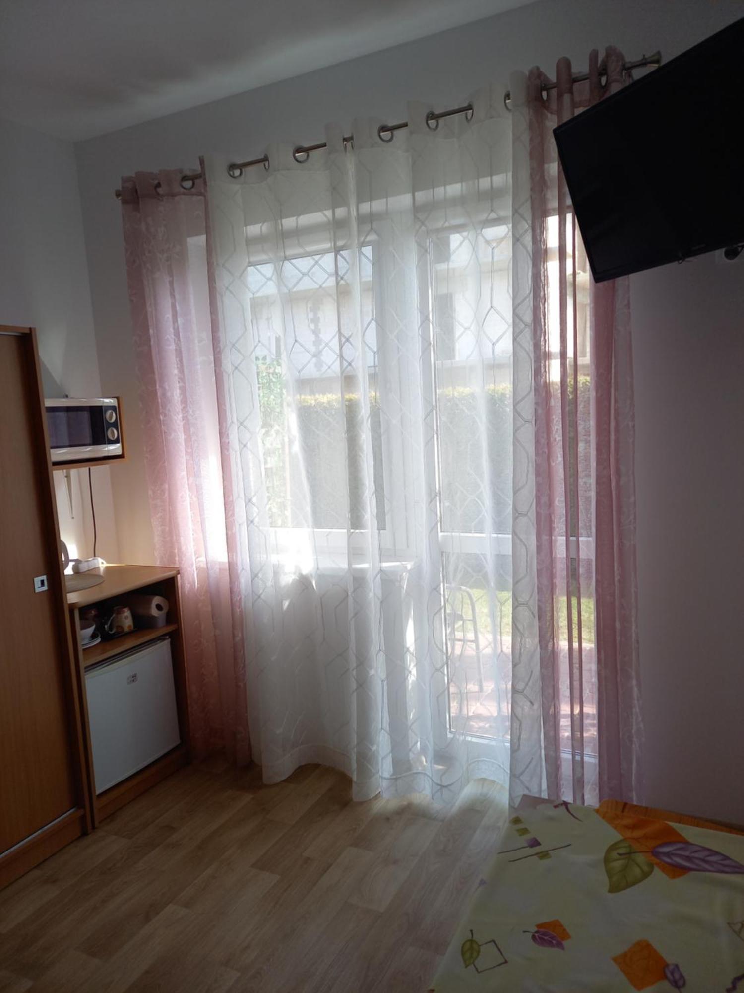 Pokoje Goscinne U Teresy Mrzeżyno Exterior foto