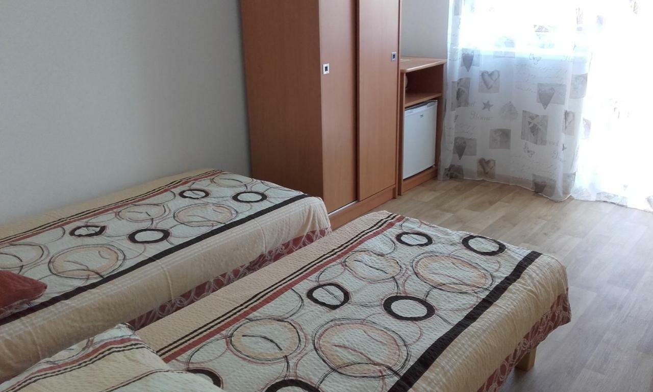 Pokoje Goscinne U Teresy Mrzeżyno Exterior foto
